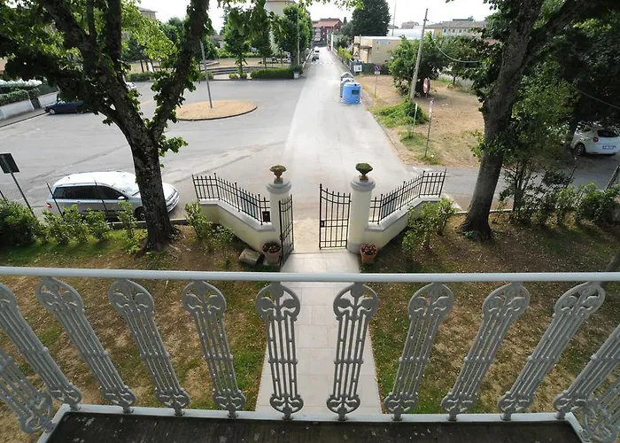 La Di Adele - Il Giardinetto 3* סקרפריה